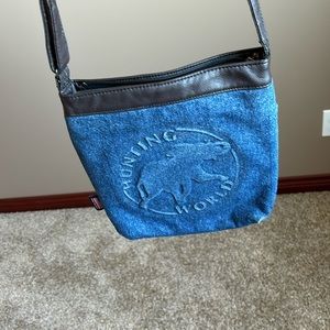 HUNTING WORLD CROSSBODY